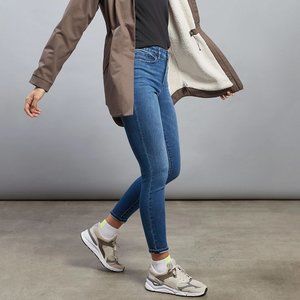 Athleta High Rise Sculptek Jeans | Size 6